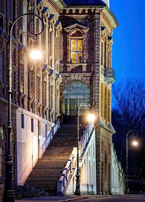 Casa Spezia - Metro Vicina, Wi-Fi Rapido & Netflix Appartement Turijn Buitenkant foto